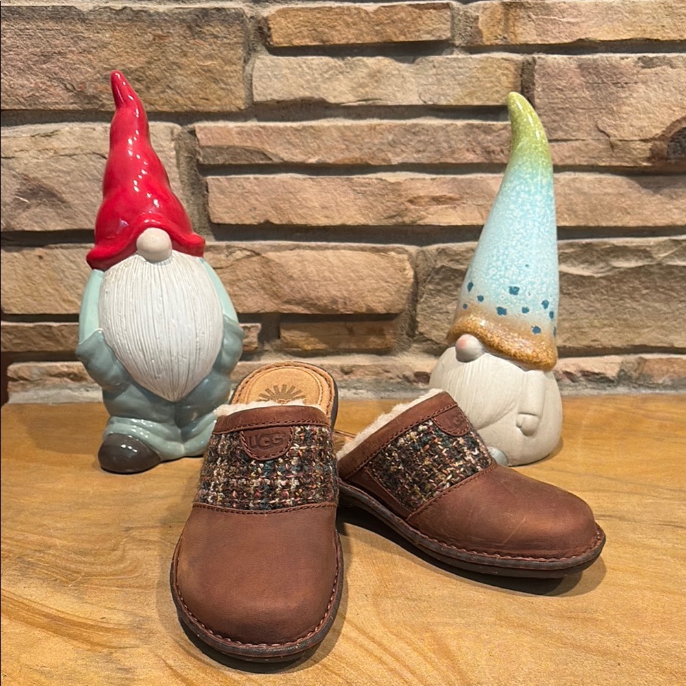 UGG Brown Tweed Mules!